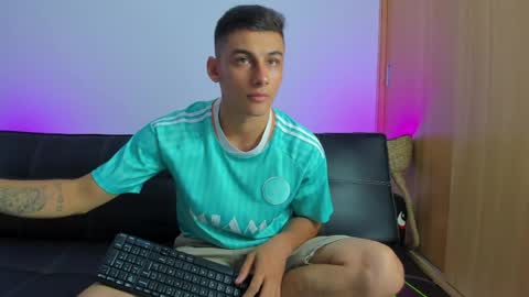 MAX     online show from April 2026 10:58:02 AM