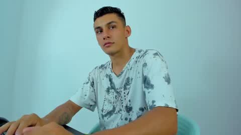Snapshot of max_wild01 chatting on June 2026 12:30:01 AM MAX online show from June 2026 12:30:01 AM