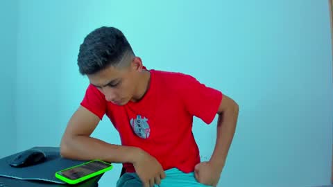 Snapshot of max_wild01 chatting on July 2026 05:48:01 AM MAX online show from July 2026 05:48:01 AM