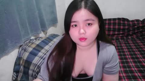 Snapshot of maxie_cat chatting on February 2025 12:25:02 PM Maxie online show from February 2025 12:25:02 PM