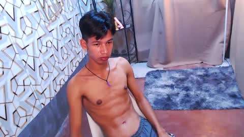 Reyn online show from February 2025 04:04:01 PM