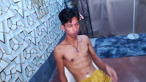 Reyn online show from February 2025 12:17:02 AM