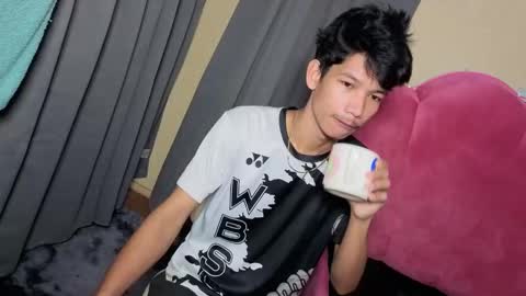 Reyn online show from November 2025 10:14:02 PM