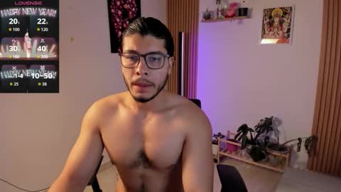 Mikael online show from October 2025 10:45:01 AM