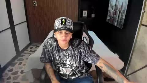 Snapshot of maxigarcia_ chatting on May 2026 10:06:01 PM Maxi online show from May 2026 10:06:01 PM