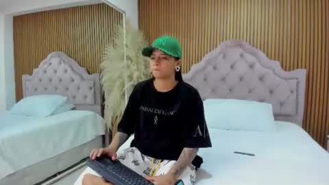 Snapshot of maxigarcia_ chatting on June 2026 11:24:01 PM Maxi online show from June 2026 11:24:01 PM