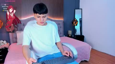 --  -- online show from October 2025 07:04:02 PM