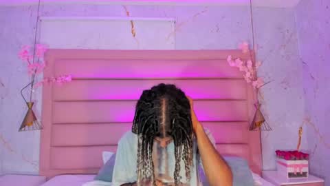 maxim online show from September 2025 02:46:01 AM