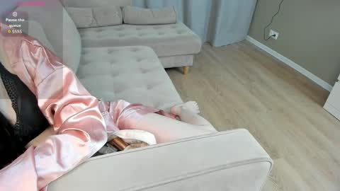 Snapshot of maximacluver chatting on April 2026 08:09:02 PM maximacluver online show from April 2026 08:09:02 PM