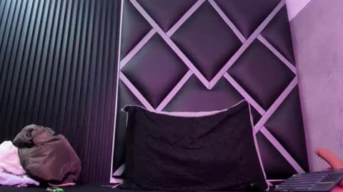 maxi online show from November 2025 04:55:01 AM