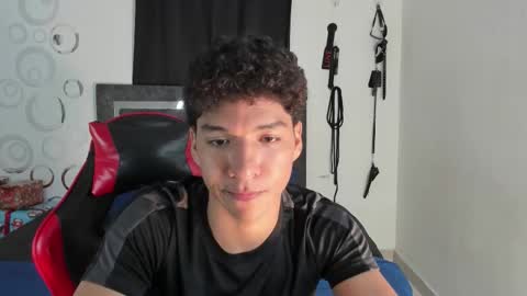 Snapshot of maximiliano_khalil chatting on January 2026 08:46:02 PM Maximiliano online show from January 2026 08:46:02 PM