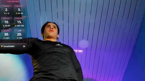 Snapshot of maximiliano_scoott_ chatting on September 2025 08:31:01 PM maximiliano_scoott_ online show from September 2025 08:31:01 PM