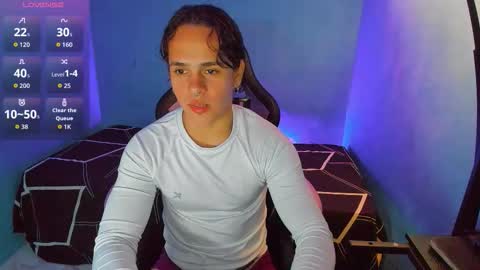 Snapshot of maximiliano_scoott_ chatting on October 2025 06:42:01 PM maximiliano_scoott_ online show from October 2025 06:42:01 PM
