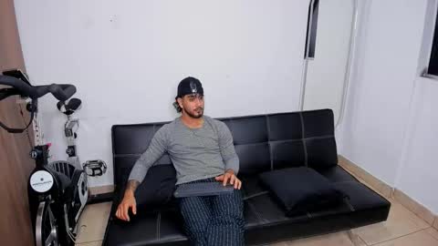 Maximo online show from November 2025 02:44:02 AM