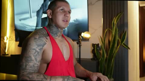 Snapshot of maximo_vega chatting on November 2025 01:59:02 AM Maximo online show from November 2025 01:59:02 AM