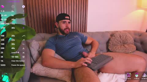 Maximo Wolf online show from April 2026 10:18:01 PM