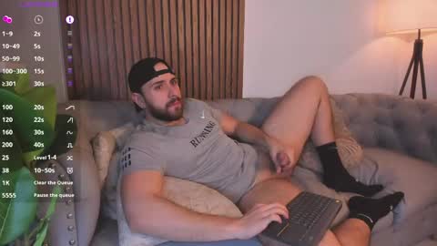 Maximo Wolf online show from April 2026 08:46:02 PM