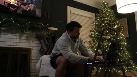 Maximus7871 online show from December 2025 03:01:02 AM