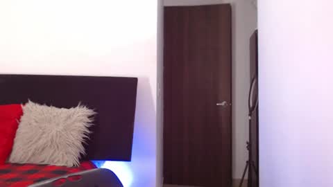 Snapshot of maximus_golden chatting on June 2026 03:25:01 AM Independent Model online show from June 2026 03:25:01 AM
