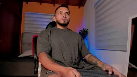 Maximus Clark online show from March 2026 01:32:02 AM