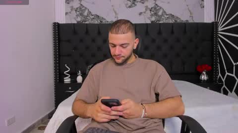 Snapshot of maximusclark1_ chatting on May 2026 11:58:02 AM Maximus online show from May 2026 11:58:02 AM