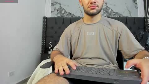 Snapshot of maximusclark1_ chatting on May 2026 12:02:01 PM Maximus online show from May 2026 12:02:01 PM