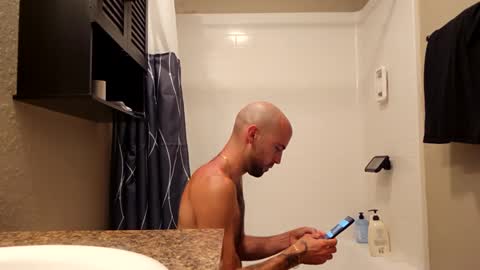 Snapshot of maximusdemitrious chatting on September 2025 01:05:01 AM maximusdemitrious online show from September 2025 01:05:01 AM