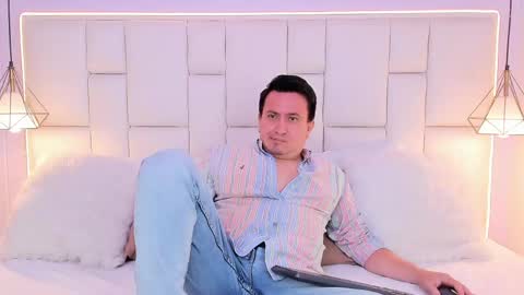 Maxim online show from April 2026 07:20:02 PM