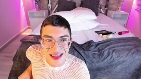 Maxi Rogers online show from January 2025 11:24:01 PM