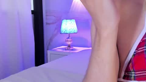 Maxi Rogers online show from December 2025 12:12:01 PM