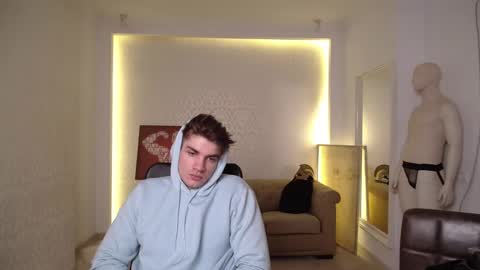 MaxKaiden online show from February 2025 09:24:01 AM