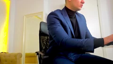 MaxKaiden online show from April 2026 04:12:01 AM