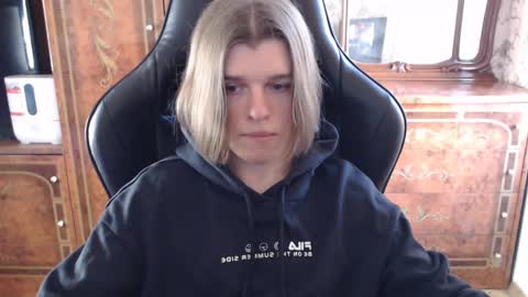 Max online show from February 2025 01:57:01 PM