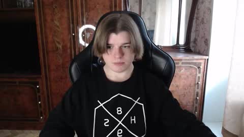 Max online show from December 2025 11:14:02 AM