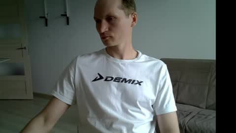 Snapshot of maxrelax90 chatting on May 2026 01:38:02 PM maxrelax90 online show from May 2026 01:38:02 PM