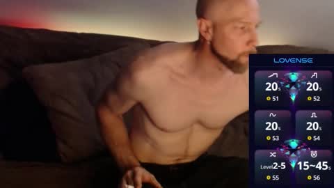 MaxRouger online show from November 2025 12:55:01 PM