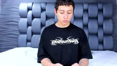 Snapshot of maxvolturi_ chatting on May 2026 07:41:02 PM maxvolturi_ online show from May 2026 07:41:02 PM