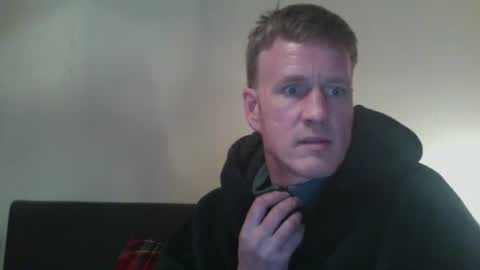 maxwilly7803039708 online show from March 2026 04:02:02 AM