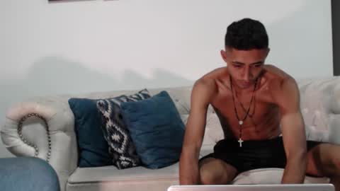 maxwolf18 online show from October 2025 01:06:02 AM