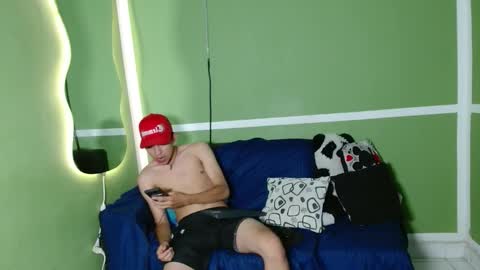 Snapshot of maxx_dick chatting on November 2025 07:03:03 PM maxx_dick online show from November 2025 07:03:03 PM