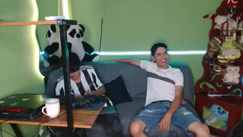 Snapshot of maxx_dick chatting on November 2025 07:04:02 PM maxx_dick online show from November 2025 07:04:02 PM