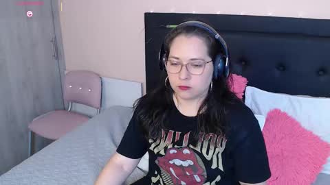 May online show from September 2025 01:16:02 AM