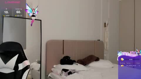 Mia online show from February 2026 02:19:01 AM