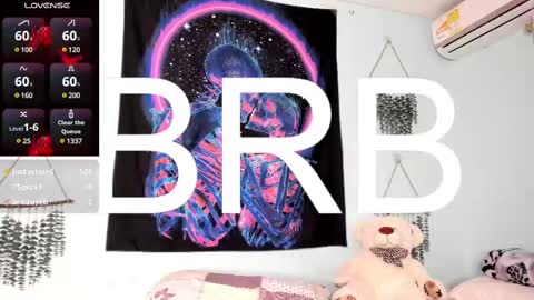 Snapshot of maya__fox chatting on February 2025 01:23:02 AM OF mayitta19 online show from February 2025 01:23:02 AM