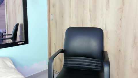 Snapshot of maya__fox chatting on March 2026 10:38:02 PM OF mayitta19 online show from March 2026 10:38:02 PM
