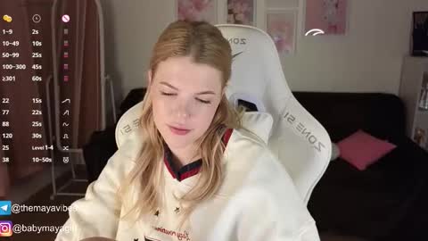 Maya online show from November 2025 04:07:01 AM