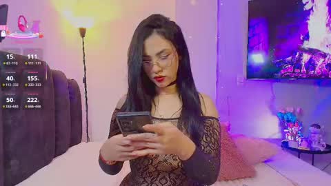 Snapshot of maya_blue_ chatting on April 2026 08:11:01 PM Maya online show from April 2026 08:11:01 PM