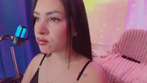Snapshot of maya_blue_ chatting on May 2026 08:26:02 PM Maya online show from May 2026 08:26:02 PM