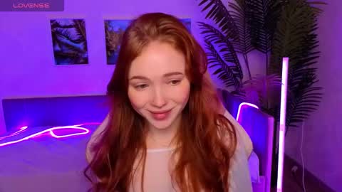 Snapshot of maya_light chatting on October 2025 02:12:02 AM Maya online show from October 2025 02:12:02 AM