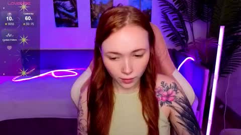 Snapshot of maya_light chatting on October 2025 02:12:02 AM Maya online show from October 2025 02:12:02 AM